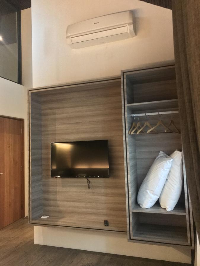 Bed and Breakfast The Corner House Pontian Kecil Esterno foto